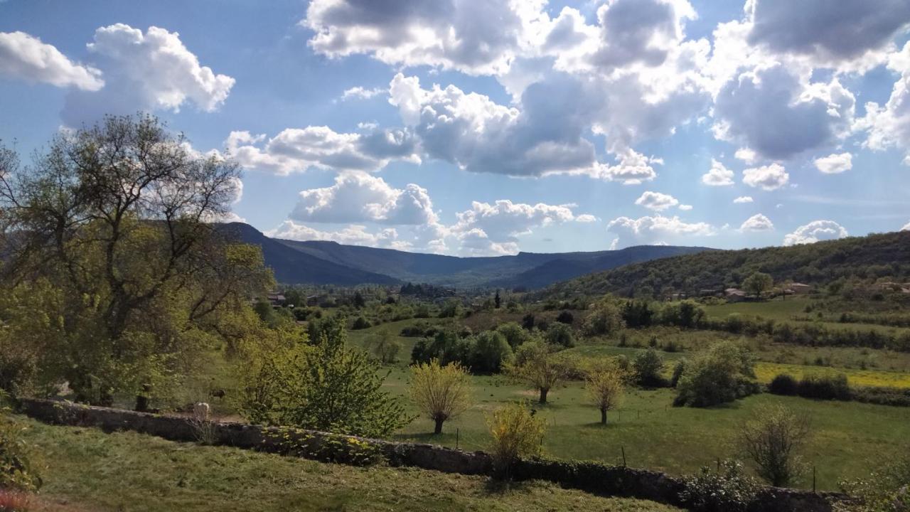 Отель La Grange De Sabatas Chomerac Экстерьер фото