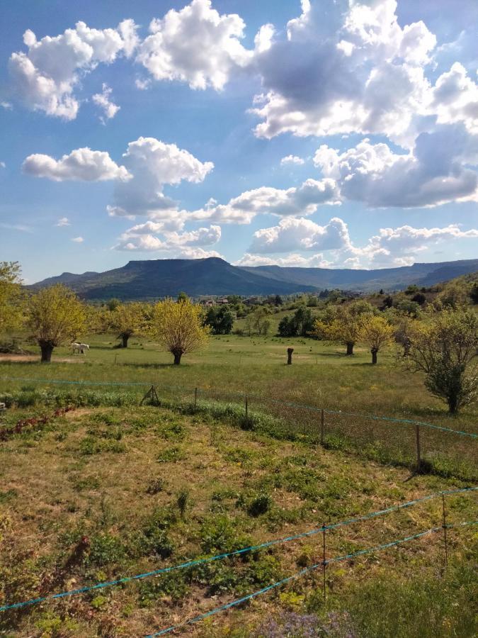 Отель La Grange De Sabatas Chomerac Экстерьер фото