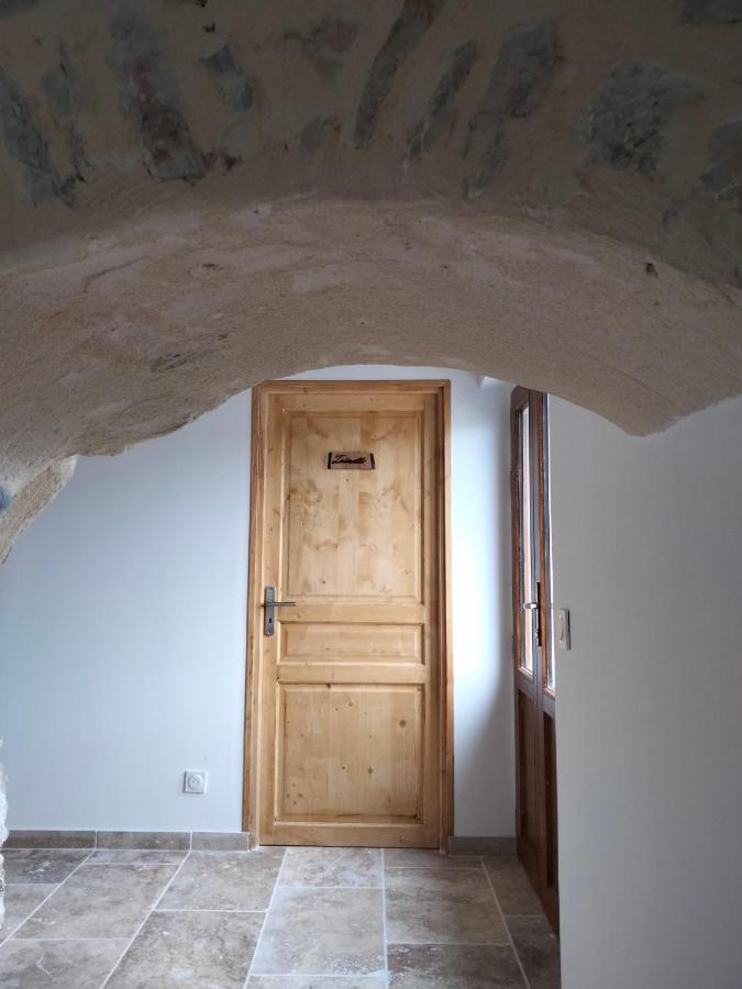 Отель La Grange De Sabatas Chomerac Экстерьер фото