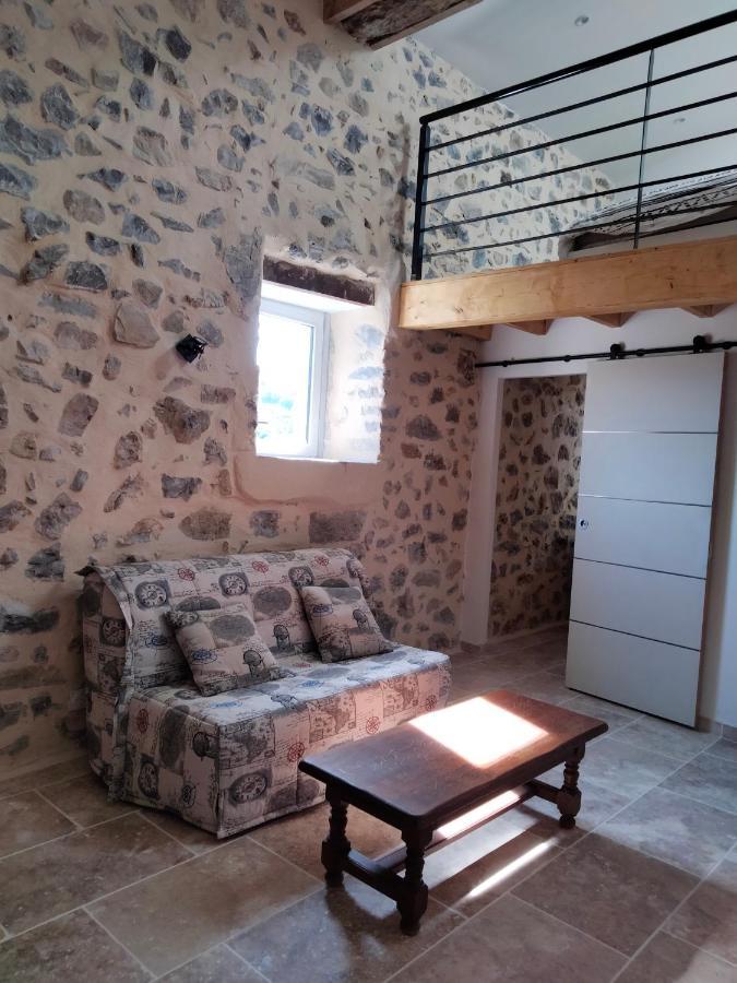 Отель La Grange De Sabatas Chomerac Экстерьер фото
