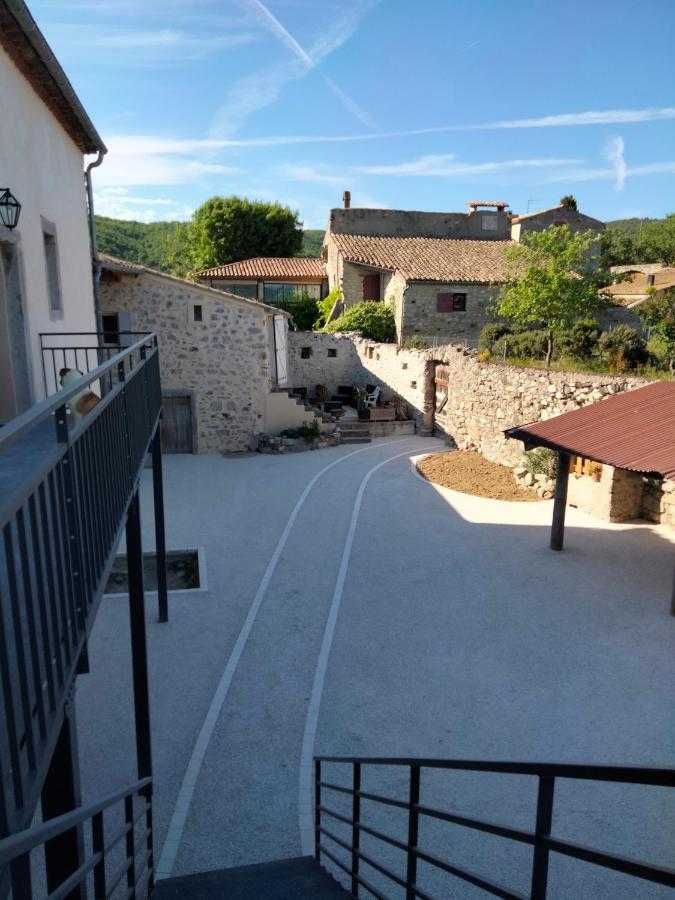 Отель La Grange De Sabatas Chomerac Экстерьер фото