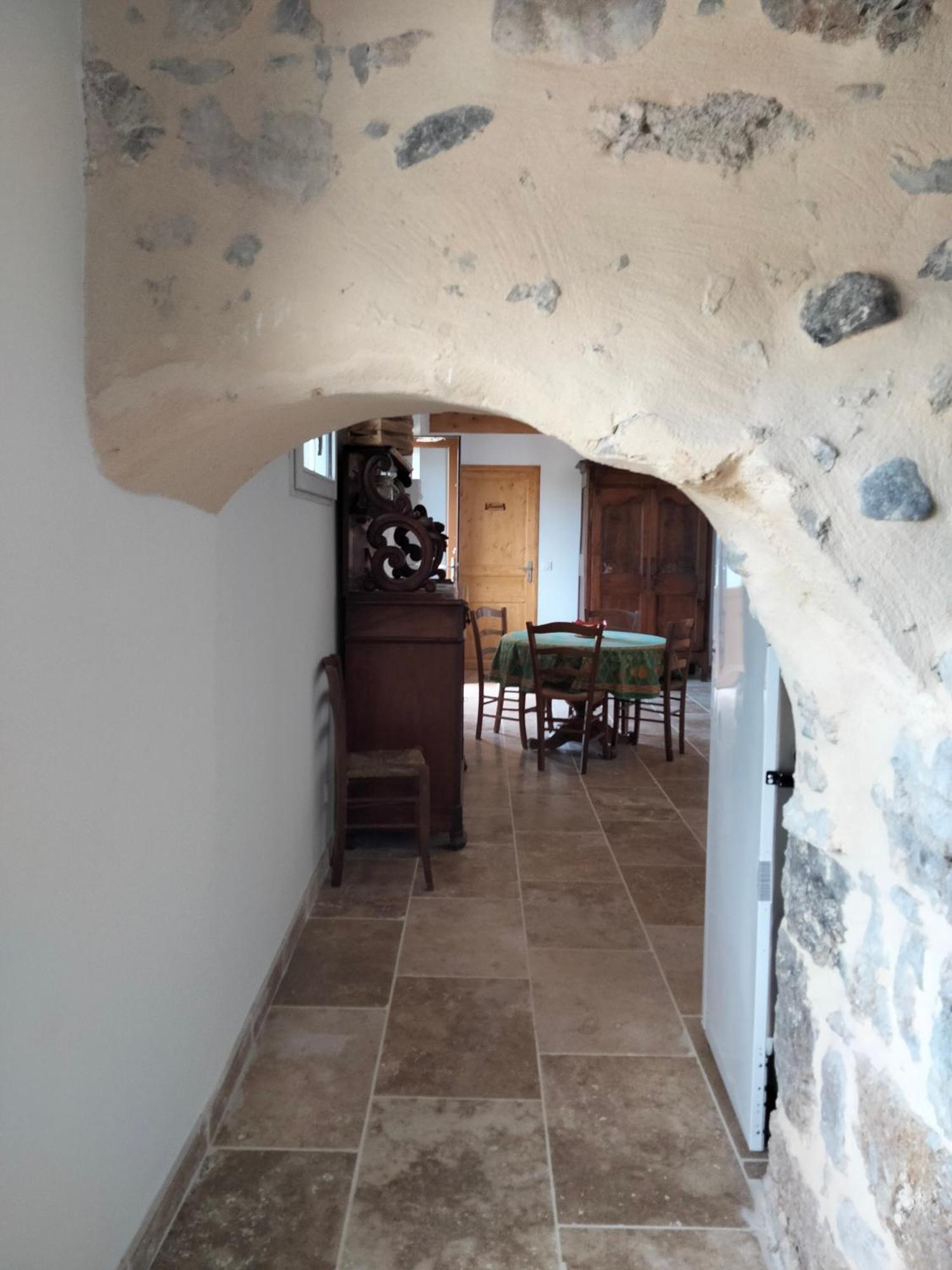 Отель La Grange De Sabatas Chomerac Экстерьер фото
